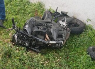 Motociclista morre após colidir contra muro na Avenida Efigênio Salles em Manaus