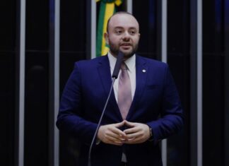 Deputado Fausto Júnior assume vice liderança do maior bloco partidário