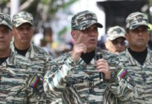Militares da Venezuela impedirão um governo ‘ajoelhado’ ante os EUA, diz ministro