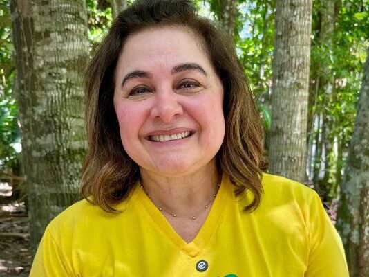 ’Tem quem gosta de tirar foto e tem quem gosta de fazer o trabalho’ diz Maria do Carmo sobre oportunismo político na soltura de onça resgatada no rio Negro