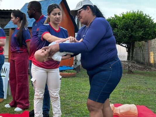 Prefeitura de Itacoatiara realiza ação sobre prevenção de engasgos e primeiros socorros