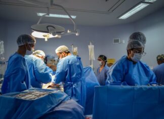Hospital Delphina Aziz realiza mais três transplantes em um único dia