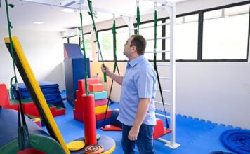 Presidente Roberto Cidade anuncia entrega do Centro de Inclusão Sensorial da Aleam para a segunda quinzena de novembro