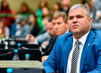 Vereador Elan Alencar segue alvo de cassação após parecer do MPE por irregularidades na cota de gênero