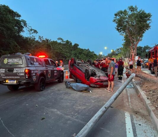 VÍDEO: Suposto racha na Avenida do Turismo termina em tragédia e deixa duas pessoas mortas