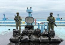 Polícia Militar do Amazonas intercepta balsa petroleira vinda do Peru com 370 kg de cloridrato de cocaína