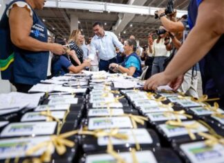 Governador Wilson Lima entrega 2 mil óculos e reforça atendimento oftalmológico no Amazonas