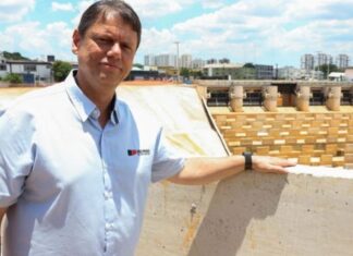 Tarcísio se afasta do governo de SP e deve passar férias nos EUA