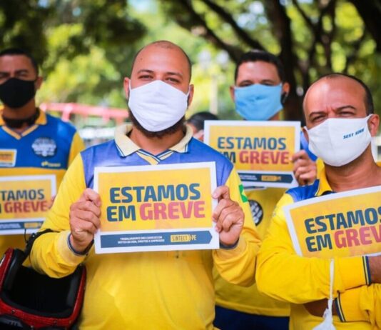 Funcionários dos Correios entram em greve e reivindicam reajuste salarial e manutenção de benefícios