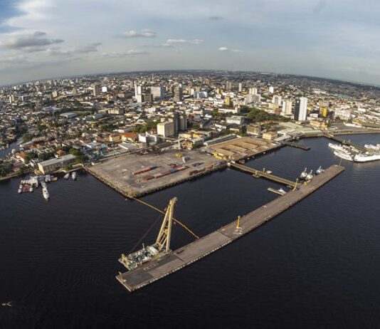 Zona Franca de Manaus impulsiona economia com mais de 130 mil vagas diretas