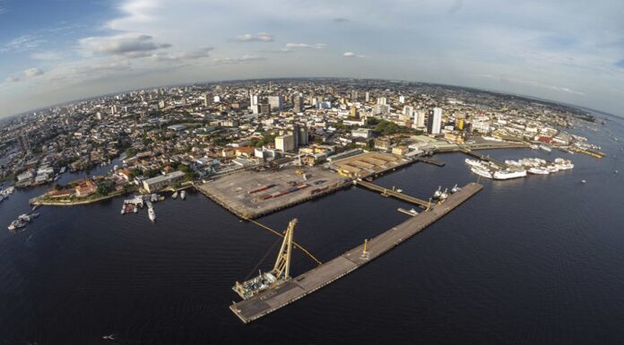 Zona Franca de Manaus impulsiona economia com mais de 130 mil vagas diretas