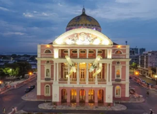 ‘Natal da Vila Caminho’ reúne música, teatro e dança em grande celebração natalina no Teatro Amazonas