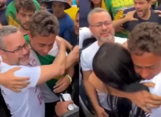 Encontro com os pais marca momento de emoção de Nikolas Ferreira na caminhada