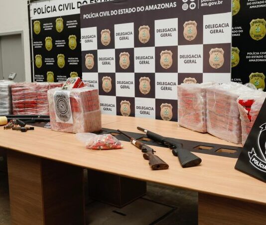 Operação Iara: PCPA e PC-AM apreendem 250 quilos de cocaína e bloqueiam R$ 4,8 milhões do crime organizado