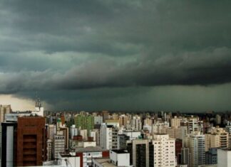 Alerta vermelho no Amazonas: temporais podem atingir 100 mm e rajadas de até 100 km/h