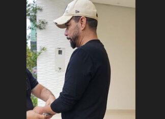 PC prende homem acusado de extorsão com sites no AM; comparsa “Cabeça”, ligado a vereador, está foragido