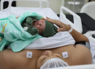 Amazonas celebra chegada do primeiro bebê de 2026 na rede pública de saúde