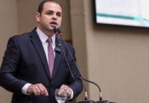 Roberto Cidade reforça lei que protege crianças da exposição digital, diante dos protestos por mudanças em jogo online