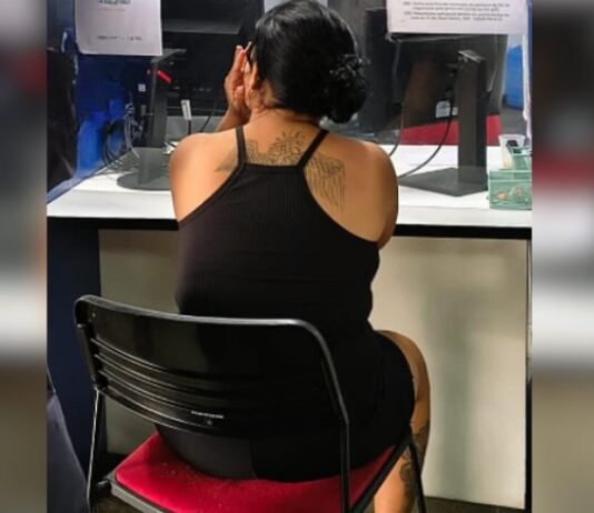 Aniversário termina em prisão para mulher procurada por crimes graves