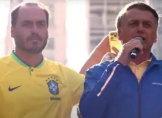 Da cadeia, Bolsonaro prepara lista de candidatos para eleições de outubro, diz Carlos