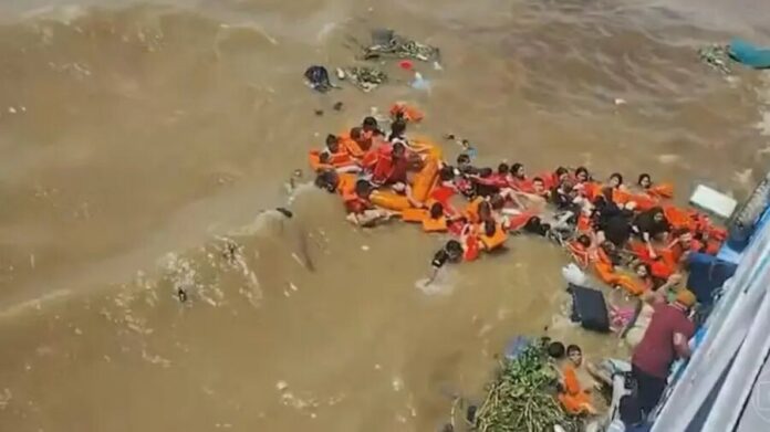 collage-1-82-900x506