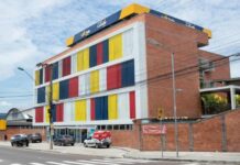 VÍDEO: Alunos denunciam revistas humilhantes e tratamento desigual na Faculdade La Salle