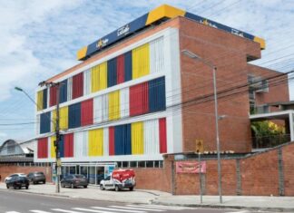 VÍDEO: Alunos denunciam revistas humilhantes e tratamento desigual na Faculdade La Salle