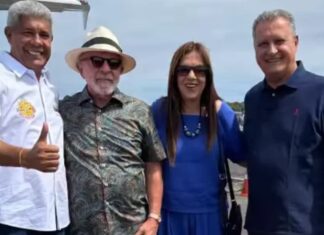 Lula chega a Salvador para acompanhar o Carnaval no camarote do governo do Estado