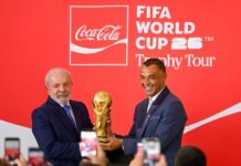 Internautas comentam: “Não vai roubar” após Lula receber taça da Copa do Mundo