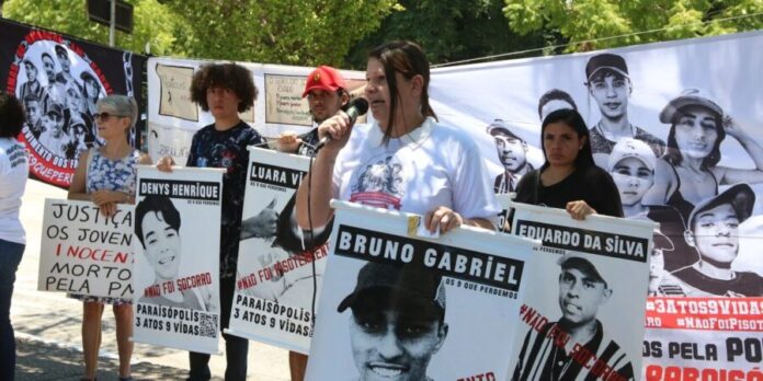 Promotoria pede júri popular para 13 PMs na chacina de Paraisópolis