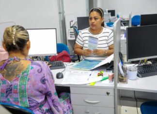 Governo do Amazonas regulariza imóveis de 210 famílias no Parque Residencial Liberdade