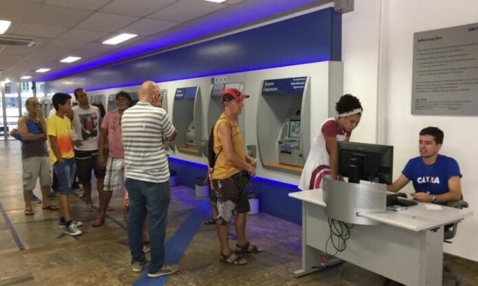 Bancos fecham na segunda e terça de carnaval; Pix funciona normalmente
