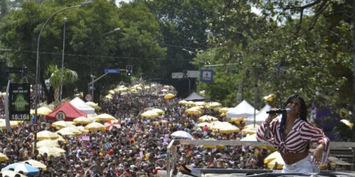 Agrada Gregos e Gloria Groove agitam o Carnaval de São Paulo neste sábado