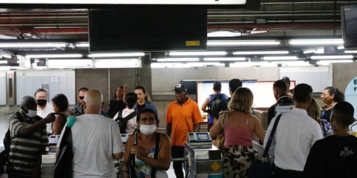 Metrô de SP: funcionamento ininterrupto na virada de sábado para domingo de carnaval