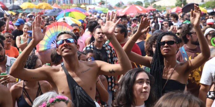 Carnaval seguro: especialistas dão dicas para evitar problemas de saúde durante a folia