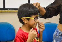 Governo presente entrega óculos e amplia acesso à saúde no Tarumã