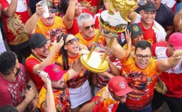 Grande Família é campeã do carnaval de Manaus após 17 anos de jejum