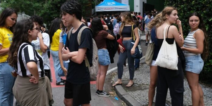 Pé-de-Meia Licenciaturas abre pré-inscrições para bolsas de R$ 1.050