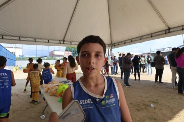 ”É uma conquista muito importante para nós”, diz moradora da zona oeste sobre a revitalização da Arena Poliesportiva Estrela - Agência Amazonas de Notícias
