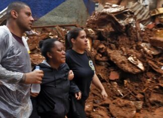 Moradores relatam desespero após deslizamento de terra em Juiz de Fora