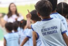 Ensino fundamental atinge 99,5% de frequência e atraso escolar cai, aponta Censo Escolar 2025