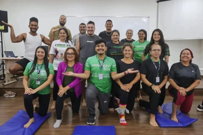 Profissionais do EnvelheSer 60+ em Manaus são capacitados em hidroginástica e pilates