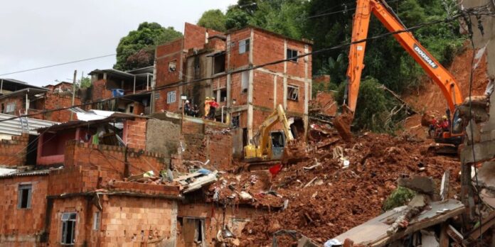 Sobreviventes de Juiz de Fora criticam falha em sistemas de alerta de chuvas