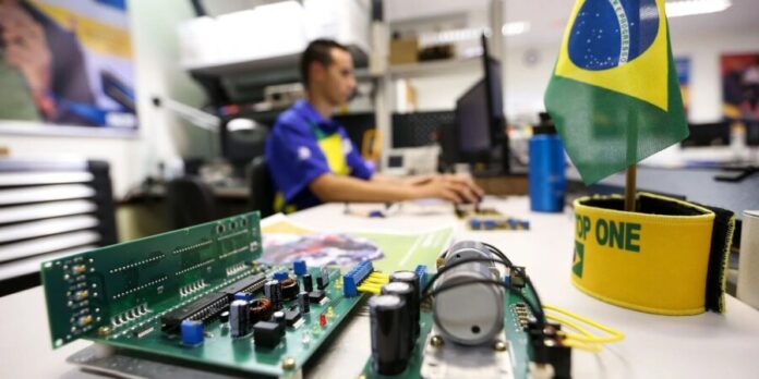 Educação profissional no Brasil salta 68,4% em cinco anos, aponta Censo Escolar 2025