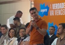 ‘É tão autêntica como uma nota de R$ 300’, afirma David Almeida ao atacar investigação contra ex-auxiliar