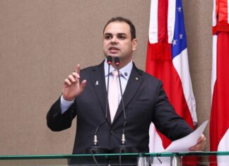 Roberto Cidade antecipa debate nacional e garante proteção a crianças na internet