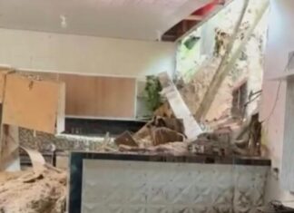 Deslizamento de terra destrói parte de casa na Zona Oeste de Manaus