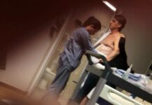 Carlos Bolsonaro publica foto do pai no hospital e confirma que estado de saúde segue delicado