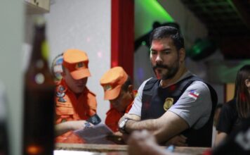 CIF autua bares no Centro de Manaus por irregularidades em fiscalização