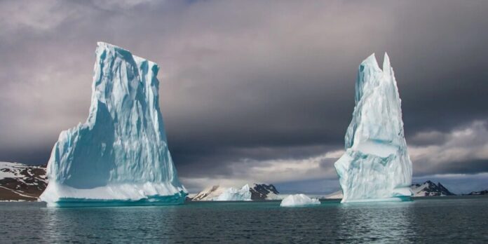 Estudo brasileiro alerta para degelo acelerado nas calotas polares e impacto em cidades costeiras